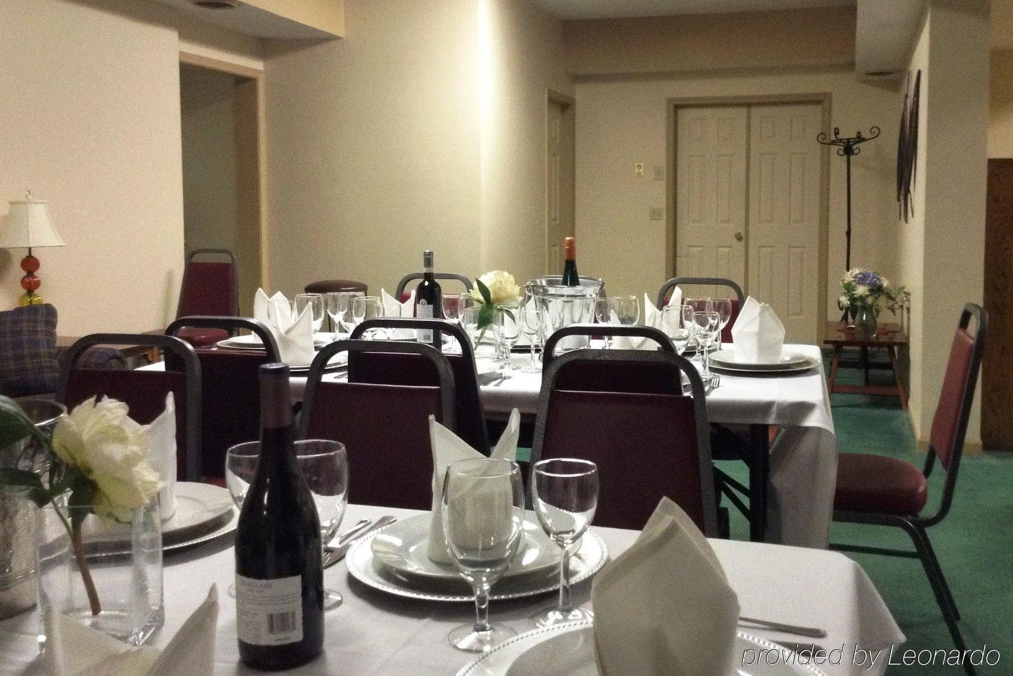 Pointes North Inn Charlevoix Buitenkant foto