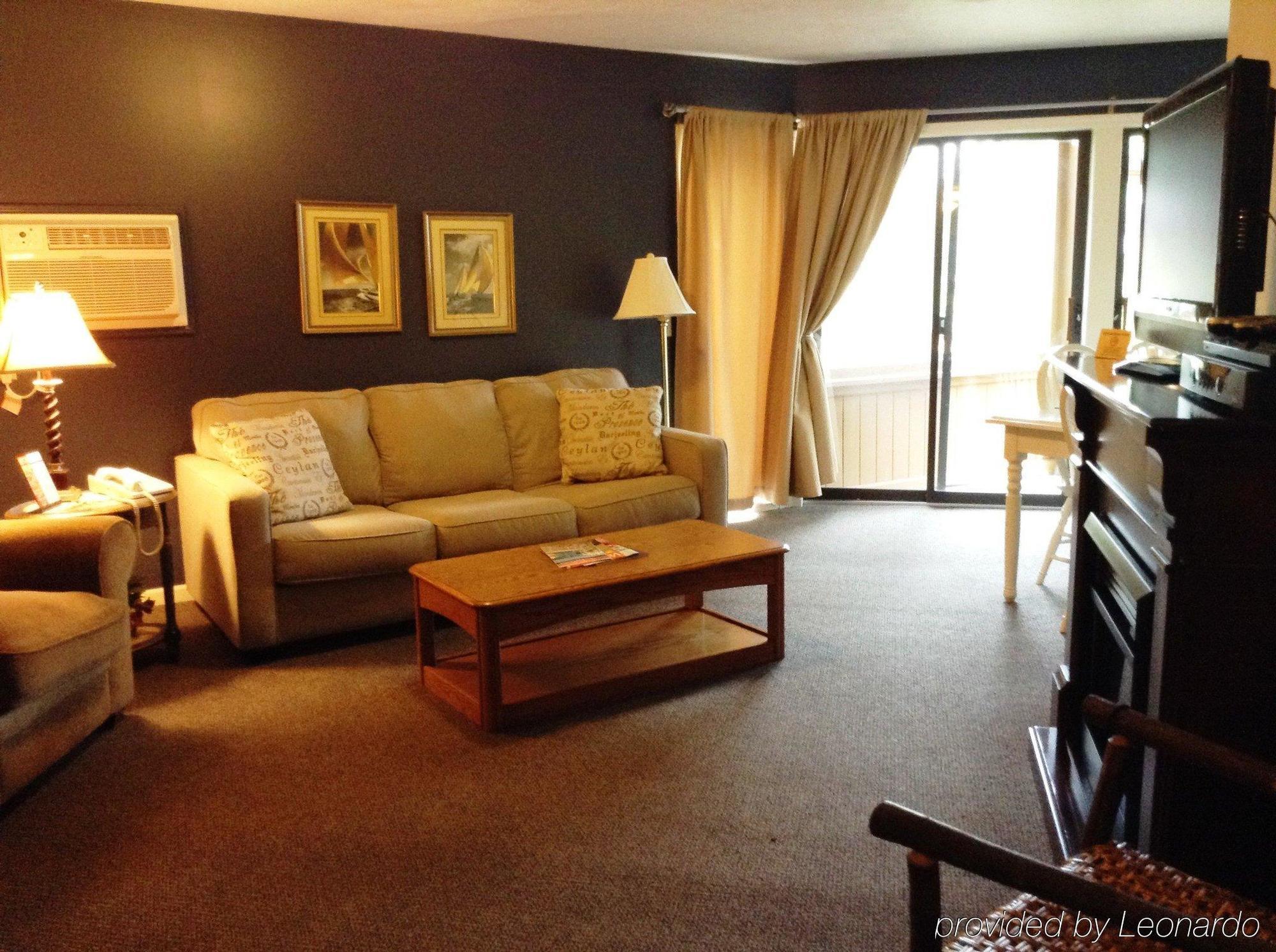 Pointes North Inn Charlevoix Buitenkant foto