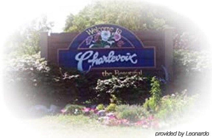 Pointes North Inn Charlevoix Buitenkant foto