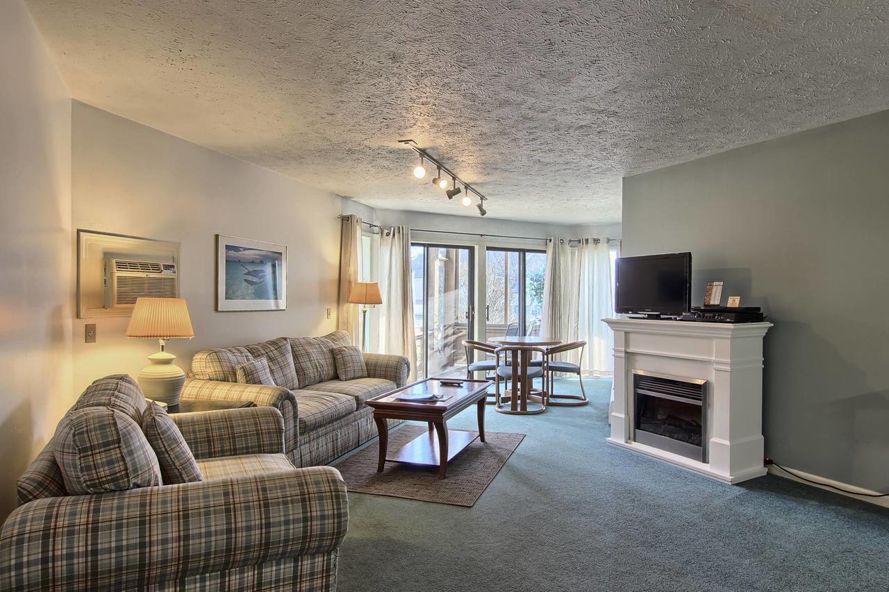 Pointes North Inn Charlevoix Buitenkant foto
